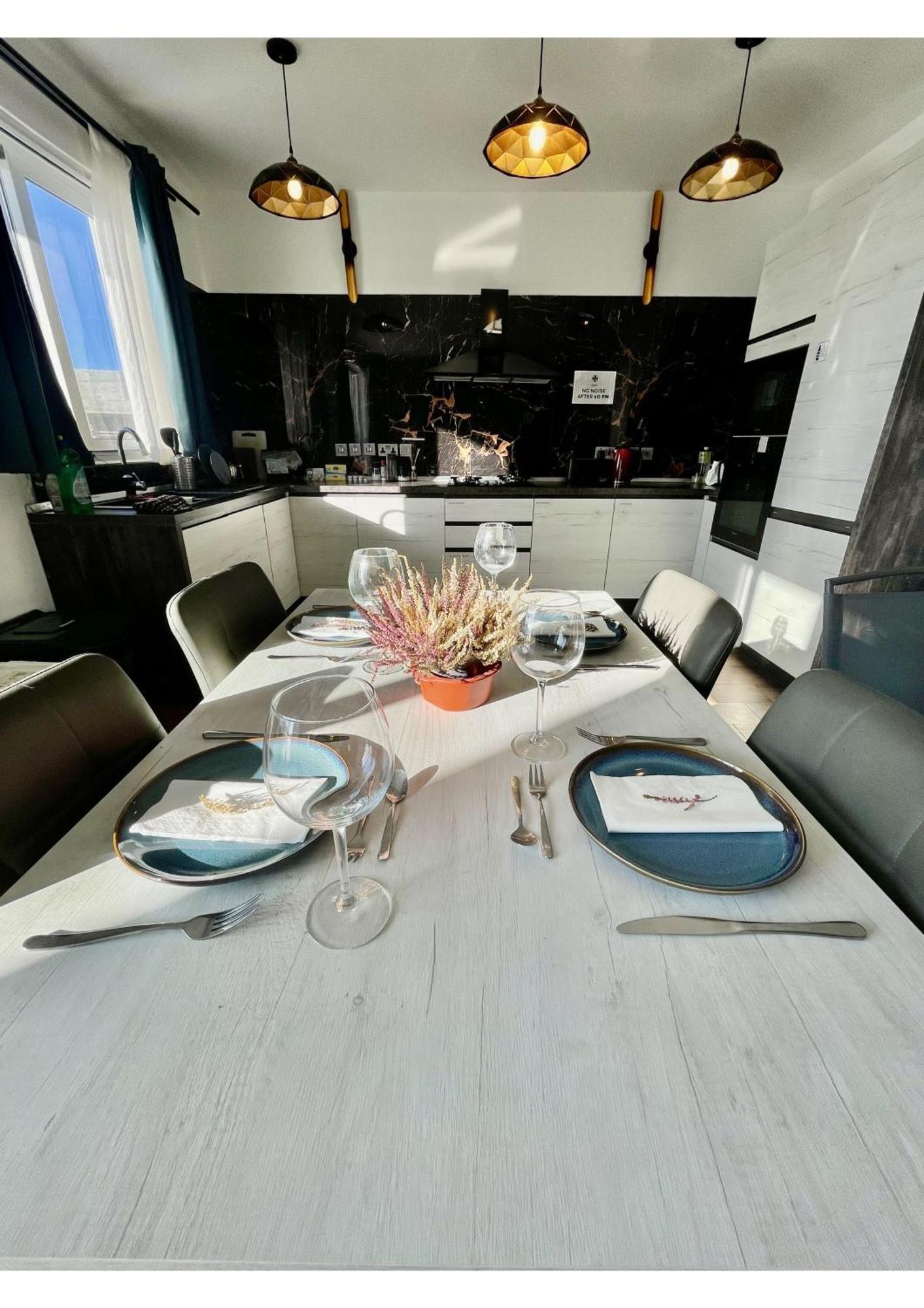 Airport Express: Private Bath & Self-Check Retreat Apartment Mqabba Exterior photo