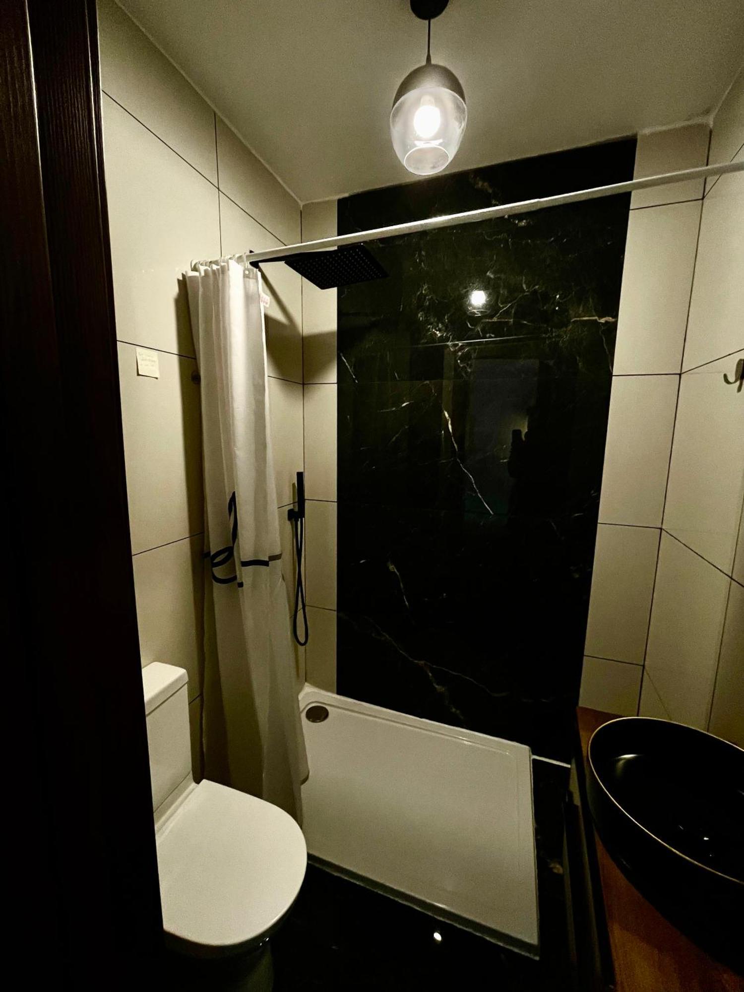 Airport Express: Private Bath & Self-Check Retreat Apartment Mqabba Exterior photo